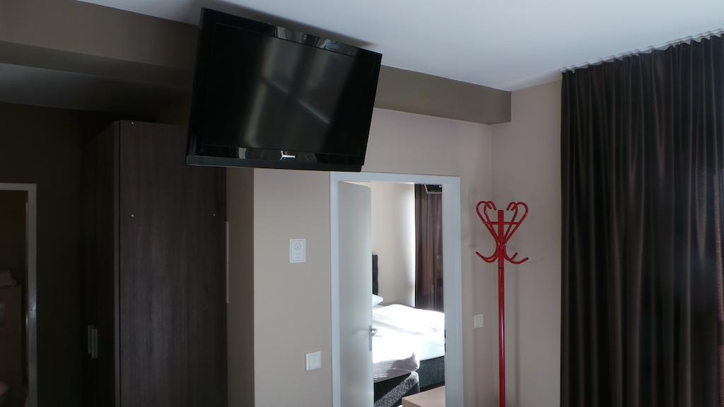 In Hotel Berlin Room photo